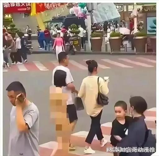 女子在直播间裸露身体，到底是道德的缺失还是人性的沦丧？